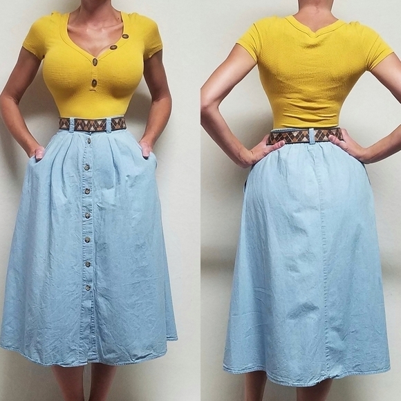 Vintage Dresses & Skirts - Vintage Cabin Creek Boho Light Wash High Waisted Pleated Button Chambray Skirt
